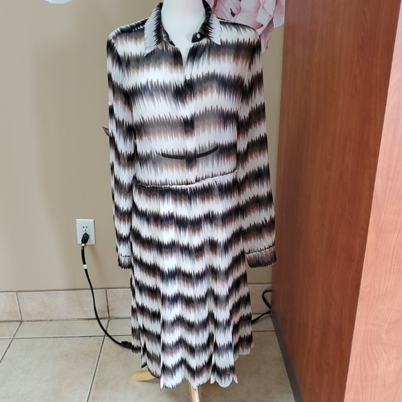 BCBGMAXAZRIA Printed Dress - Picture 2 of 11